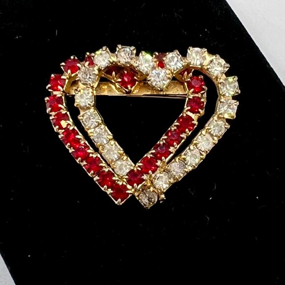 Red & White Double Heart Glass Brooch - Picture 1 of 4